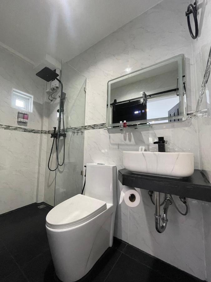 Thonglor Suites Hotel กรุงเทพมหานคร ภายนอก รูปภาพ