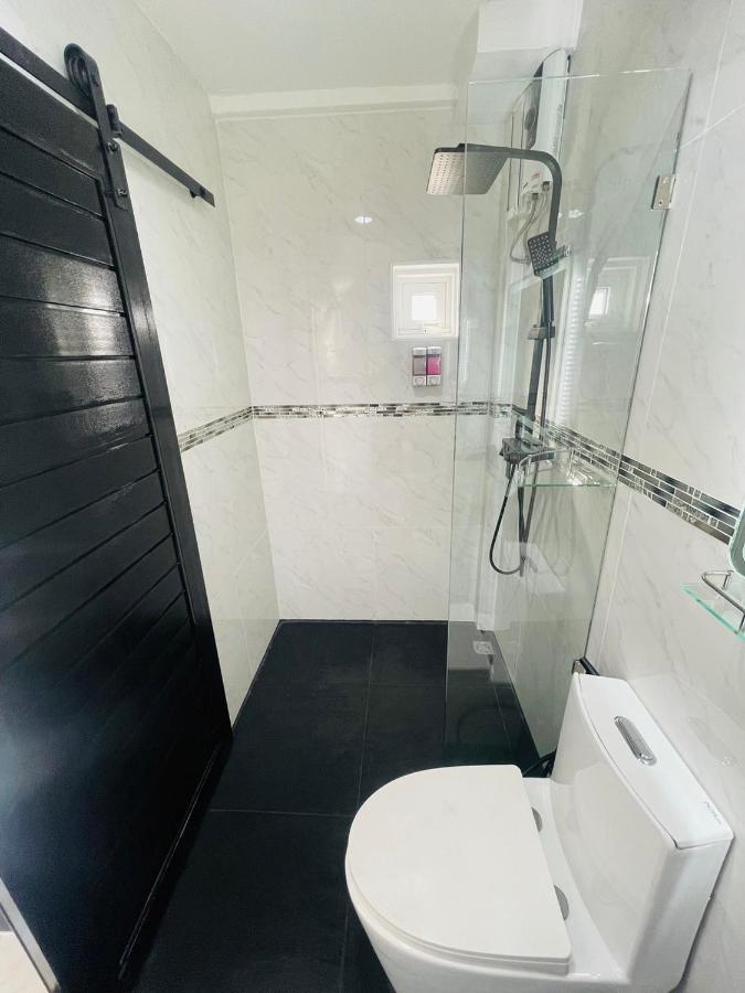 Thonglor Suites Hotel กรุงเทพมหานคร ภายนอก รูปภาพ