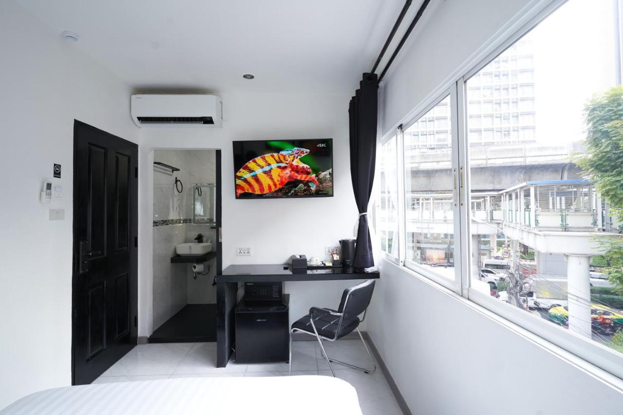 Thonglor Suites Hotel กรุงเทพมหานคร ภายนอก รูปภาพ