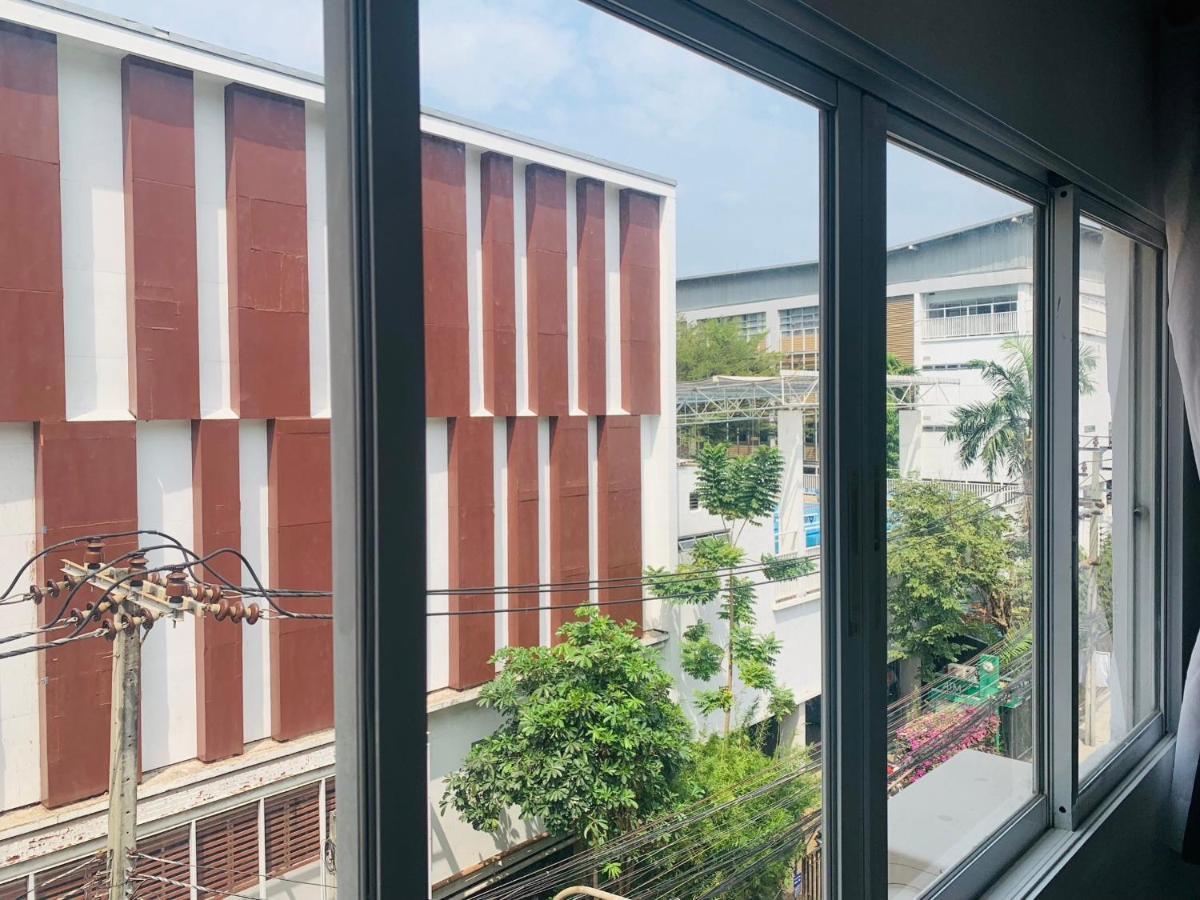 Thonglor Suites Hotel กรุงเทพมหานคร ภายนอก รูปภาพ