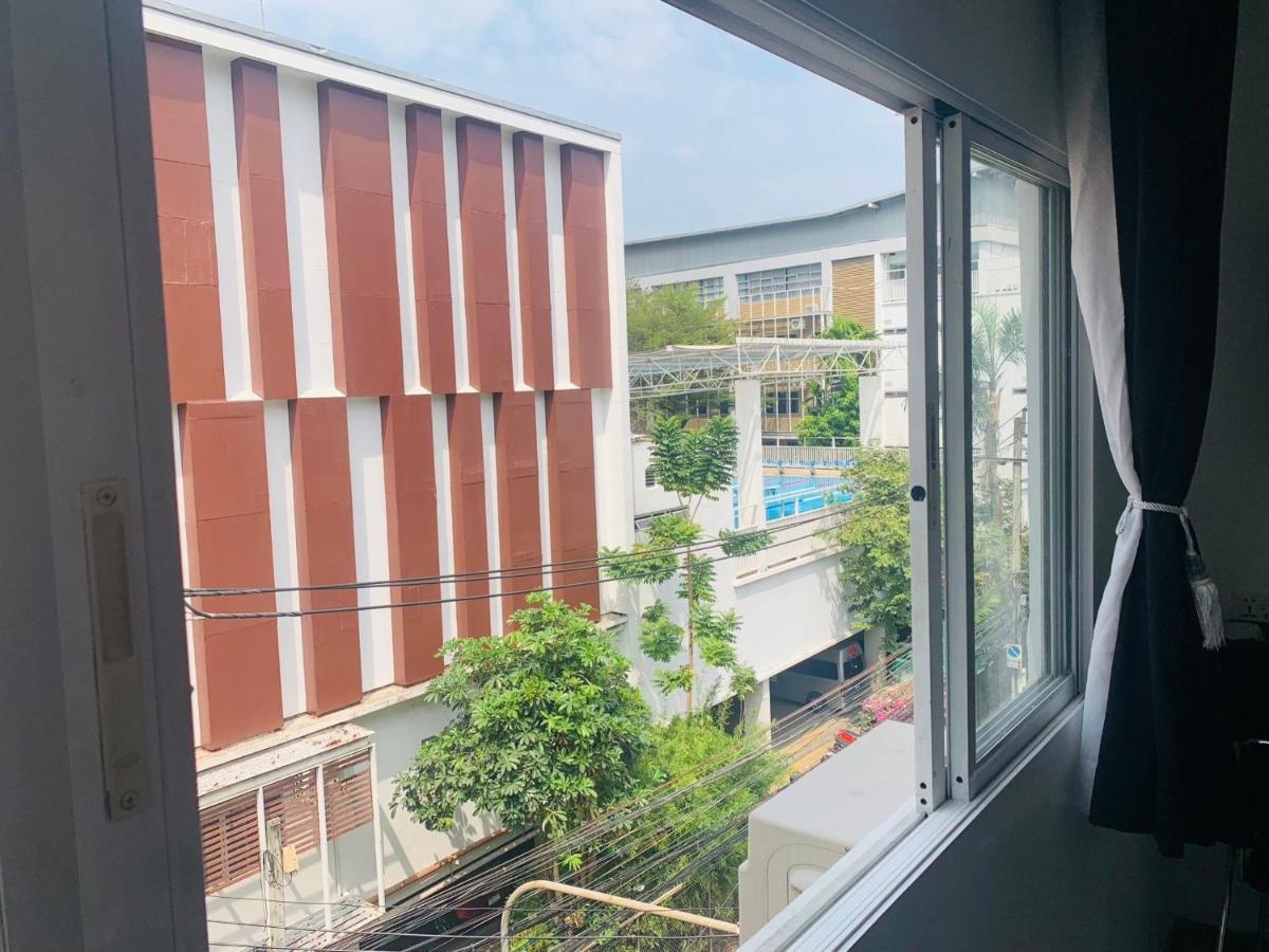 Thonglor Suites Hotel กรุงเทพมหานคร ภายนอก รูปภาพ