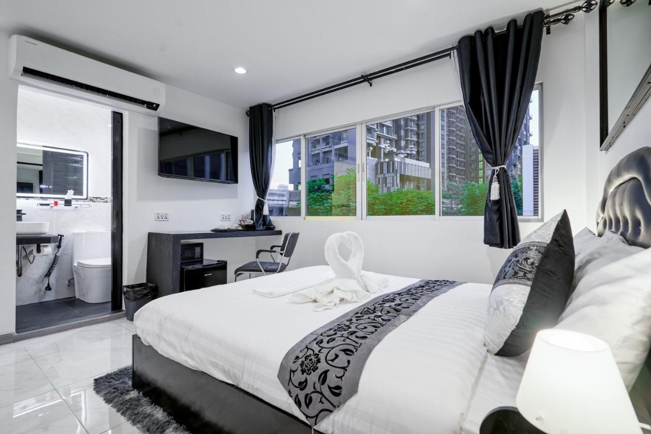 Thonglor Suites Hotel กรุงเทพมหานคร ภายนอก รูปภาพ