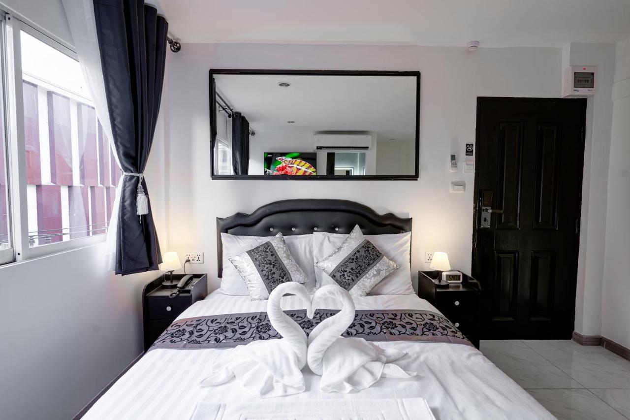 Thonglor Suites Hotel กรุงเทพมหานคร ภายนอก รูปภาพ